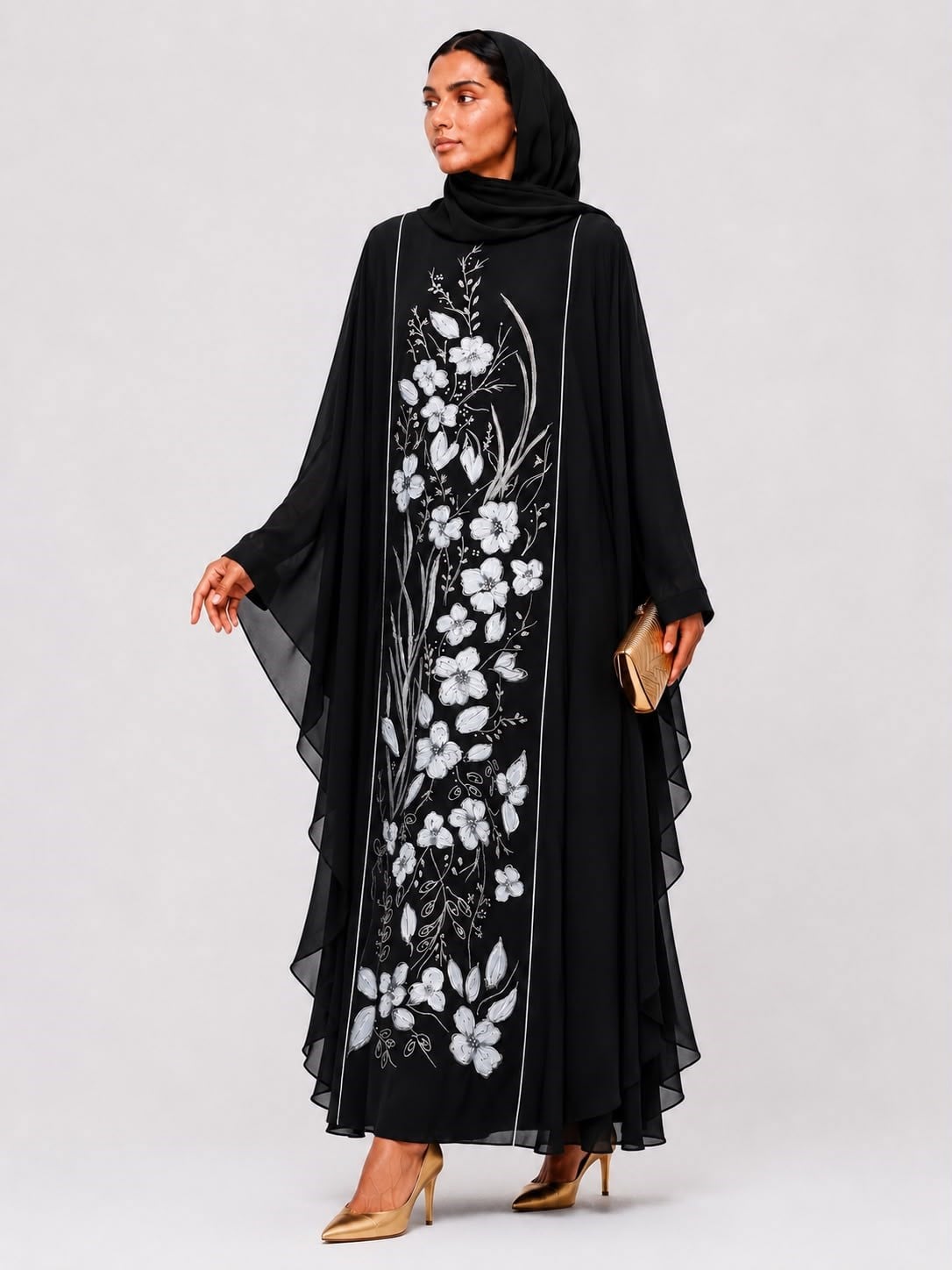 Siyah Çiçek Nakışlı Şifon Abaya