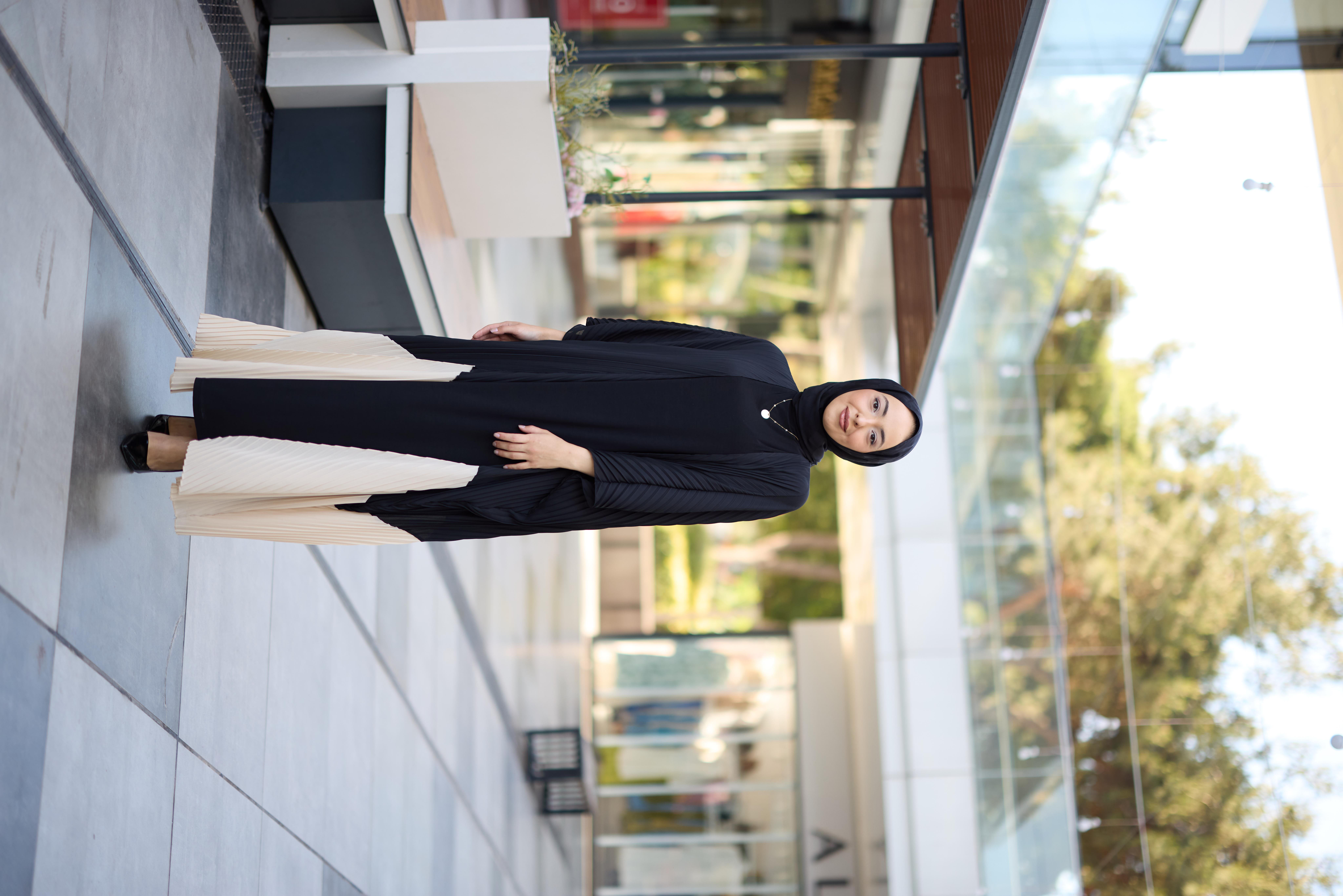 Sofia Abaya Siyah