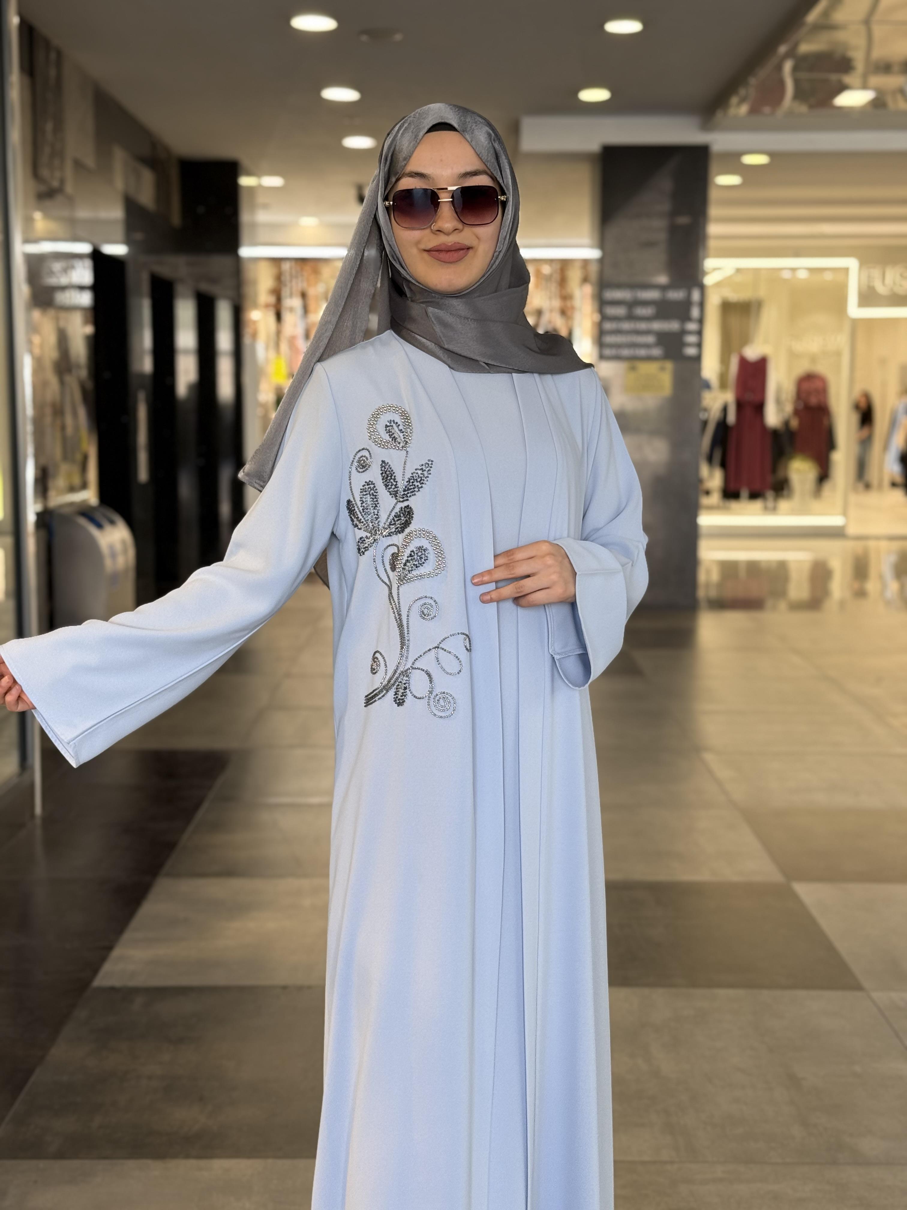 YAKASI İŞLEMELİ ABAYA TAKIM AÇIK MAVİ