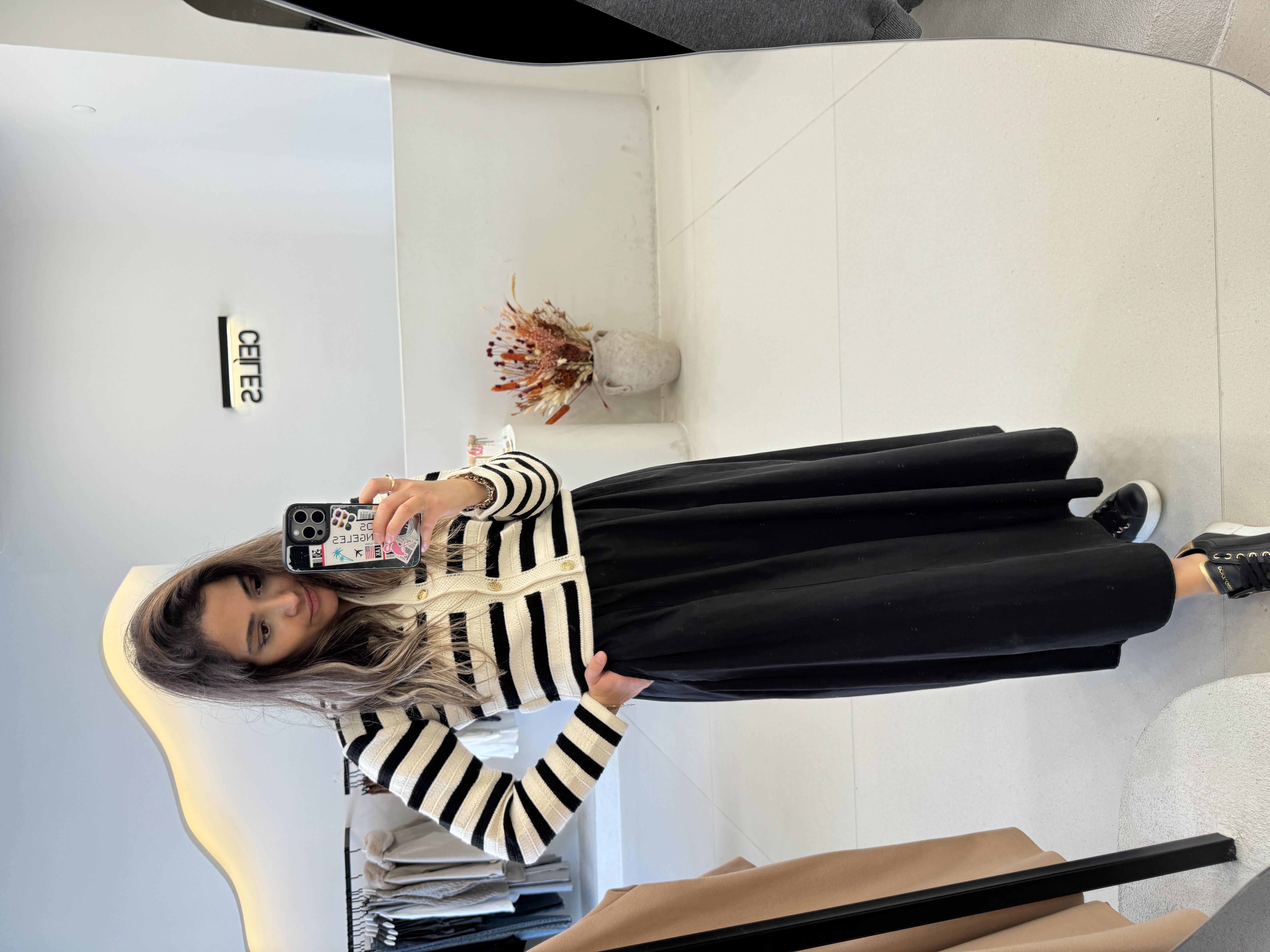 Gold Düğmeli Çizgili Hırka