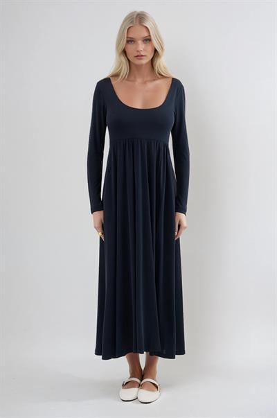 S6K2033CRDerin Yakalı ve Yırtmaçlı Modal Kumaş Elbise 2033