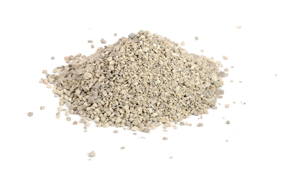 Turbidex hiper filtrasyon mineralinin gri-beyaz köşeli granülleri