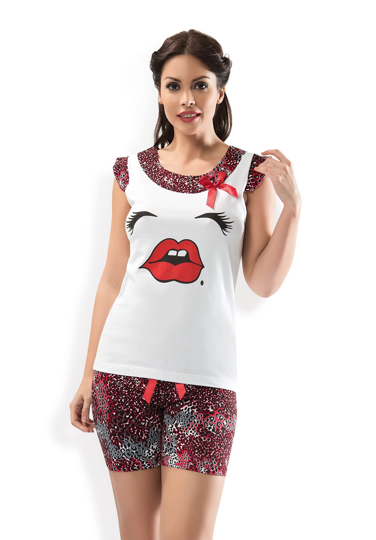 Dudak Detaylı Şort Takımı