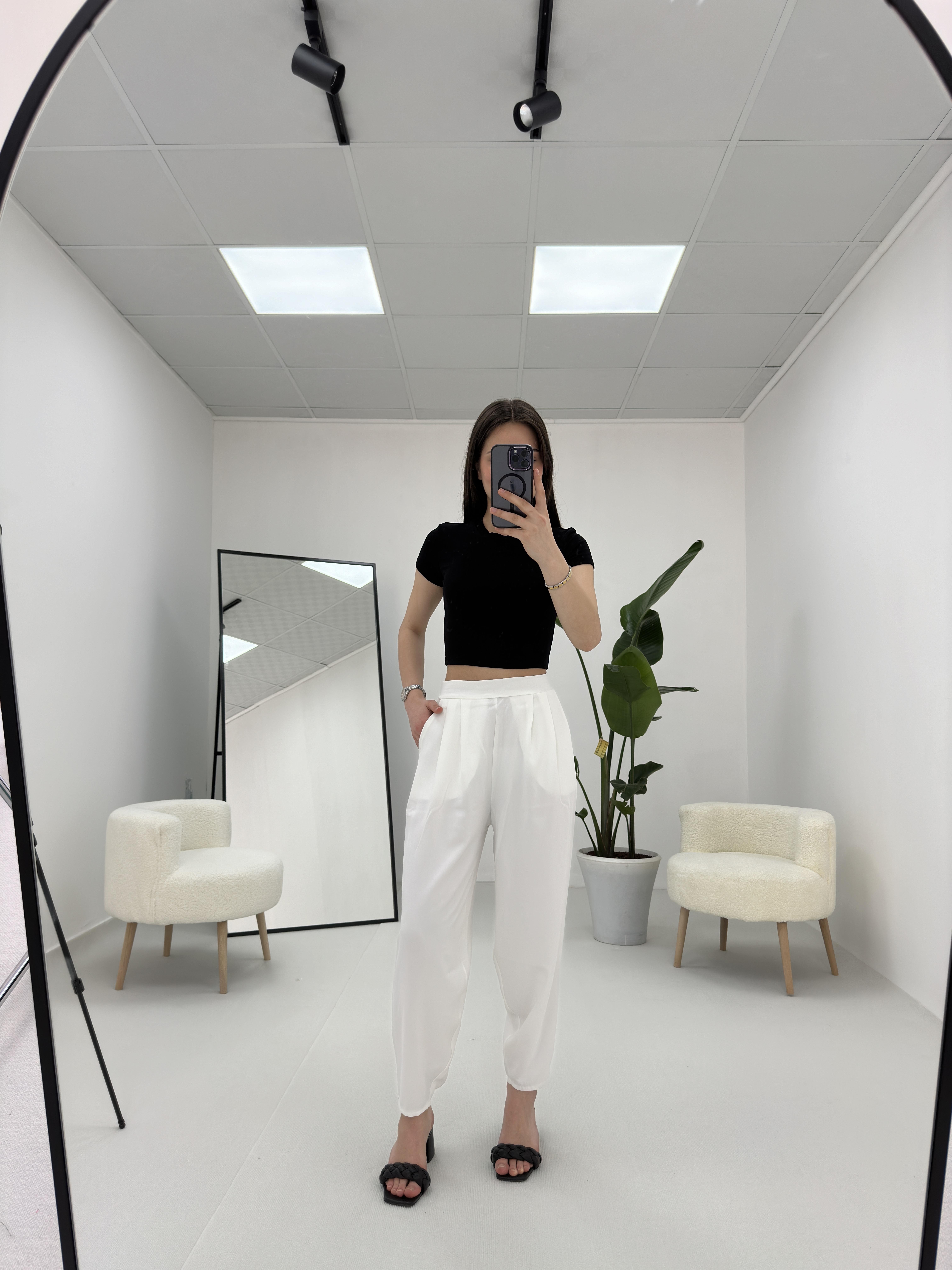 Beyaz Beli Lastikli Pilili Pantolon