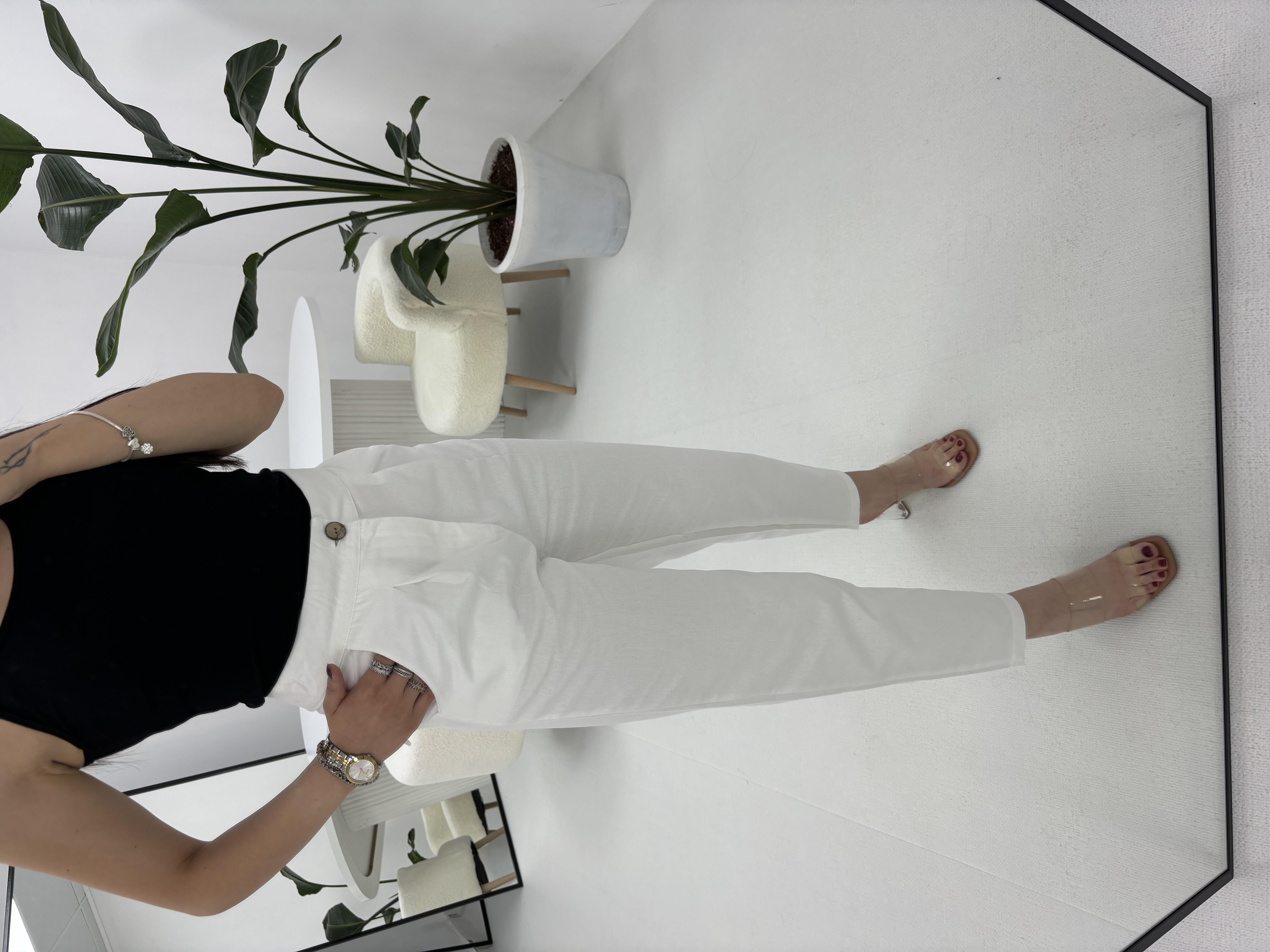 Gabardin Kumaş Havuç Model Beyaz Pantolon 