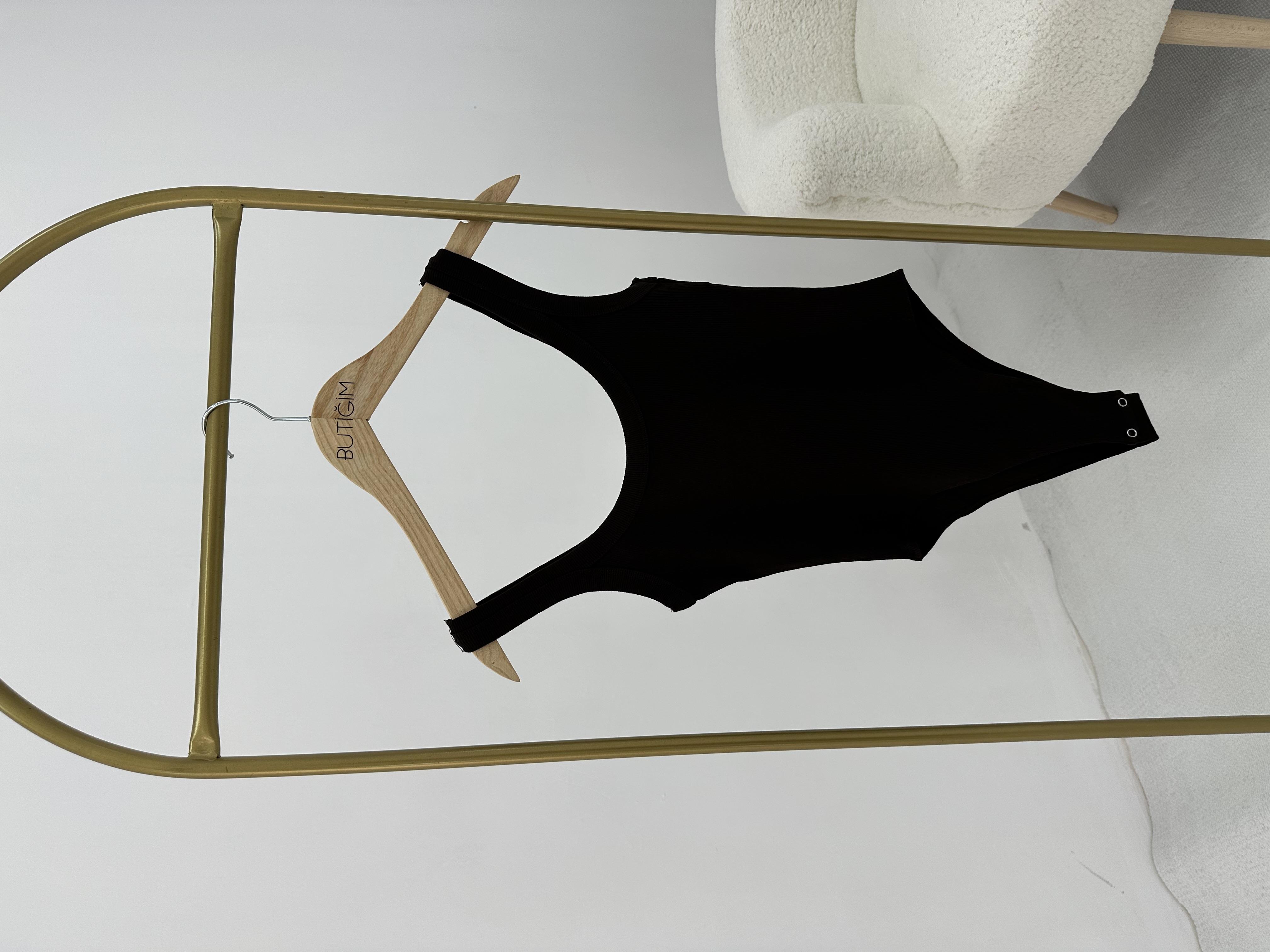 Kahverengi bodysuit atlet 