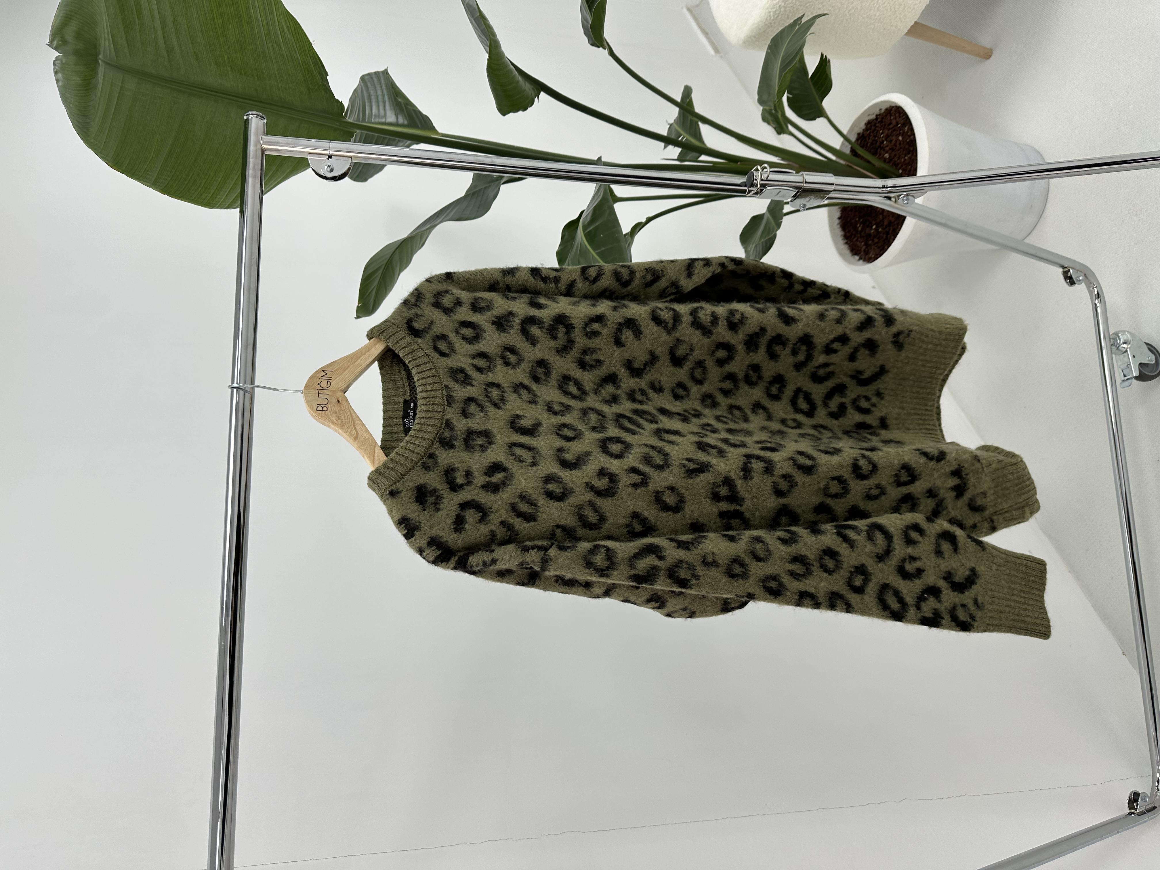 Leopar Desenli Şardonlu Haki  Kazak