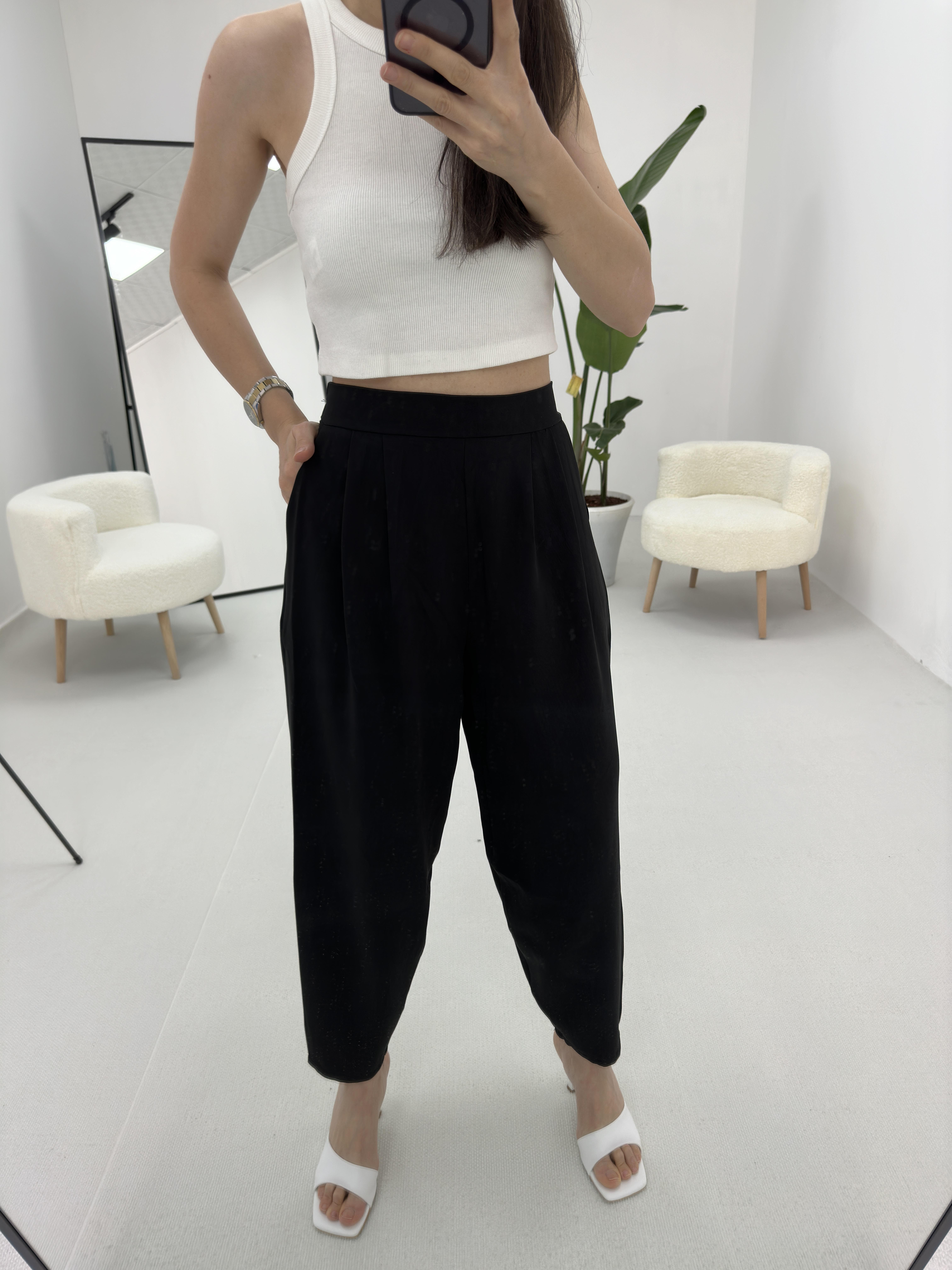 Siyah Beli Lastikli Pilili Pantolon