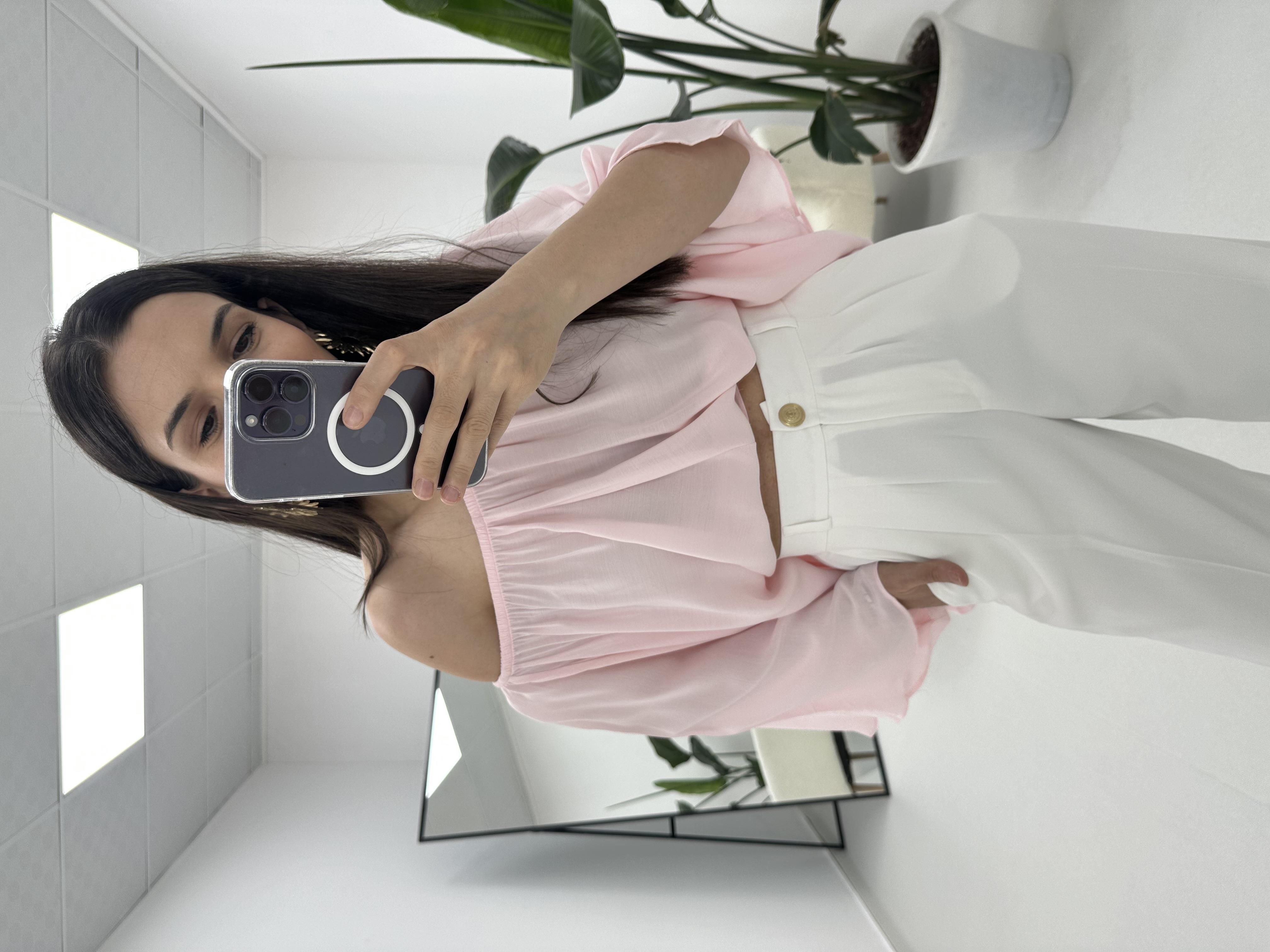 Yakası Lastikli Pembe Bluz