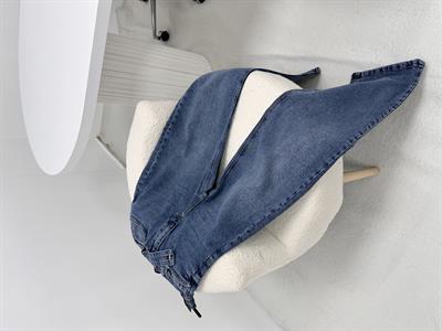Bel Detaylı Mavi Kot Pantolon 