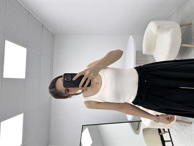 Beyaz bodysuit atlet 