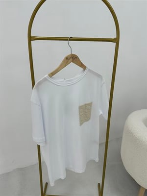 Cep Nakış Detaylı Beyaz T-shirt 