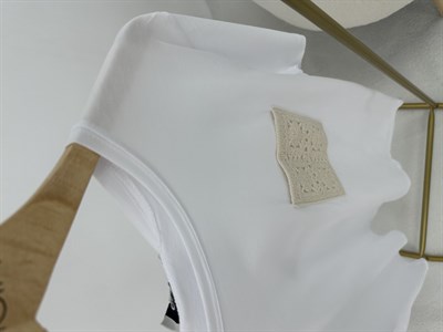 Cep Nakış Detaylı Beyaz T-shirt 