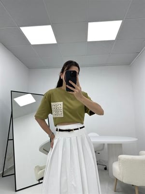 Cep Nakış Detaylı Yeşil  T-shirt 