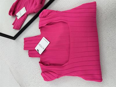 Kare Yaka Pembe Uzun Kol Triko Kazak