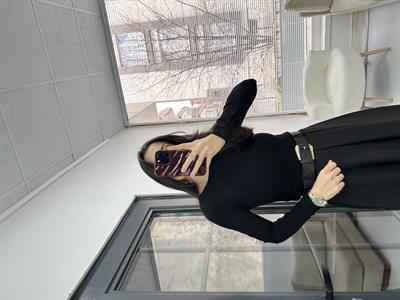 Kayık Yaka Siyah Bluz