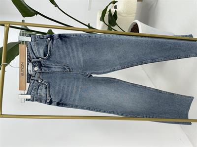Kesik Paça Boyfit Açık Mavi Jean 