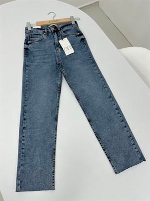 Kesik Paça Boyfit Koyu Mavi  Jean 