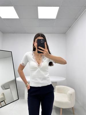 Kısa Kollu Pens Detaylı Beyaz T-shirt