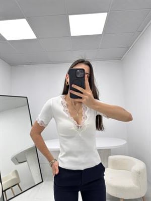 Kısa Kollu Pens Detaylı Beyaz T-shirt