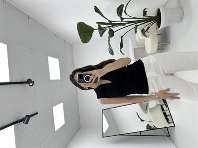 Kolsuz Fermuarlı Siyah Bluz