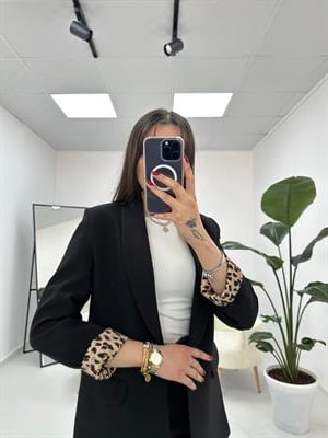 Leopar Astarlı Siyah Ceket