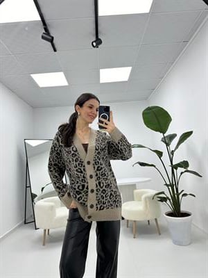 Leopar Desenli Düğmeli  Vizon Hırka 