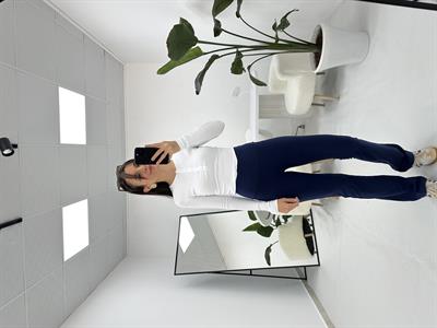 Önü Çıt Çıt Detaylı Beyaz Bluz