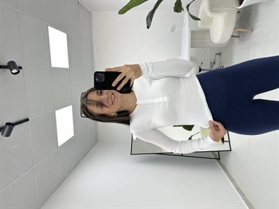 Önü Çıt Çıt Detaylı Beyaz Bluz