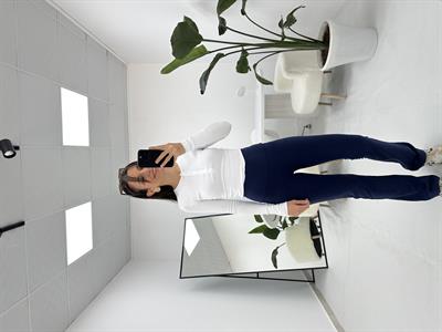 Önü Çıt Çıt Detaylı Beyaz Bluz