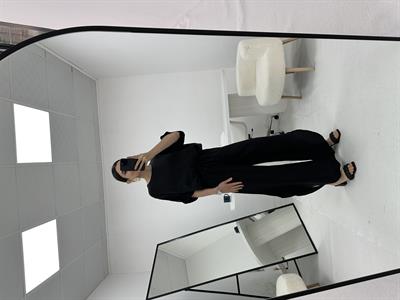 Oval Kesim Paça Detaylı Siyah  Takım 