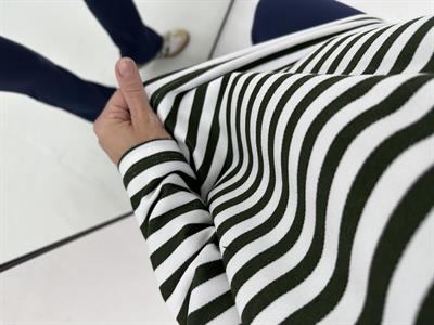 Polo Yaka Çizgili Yeşil Beyaz ÇizgiliSweatshirt 