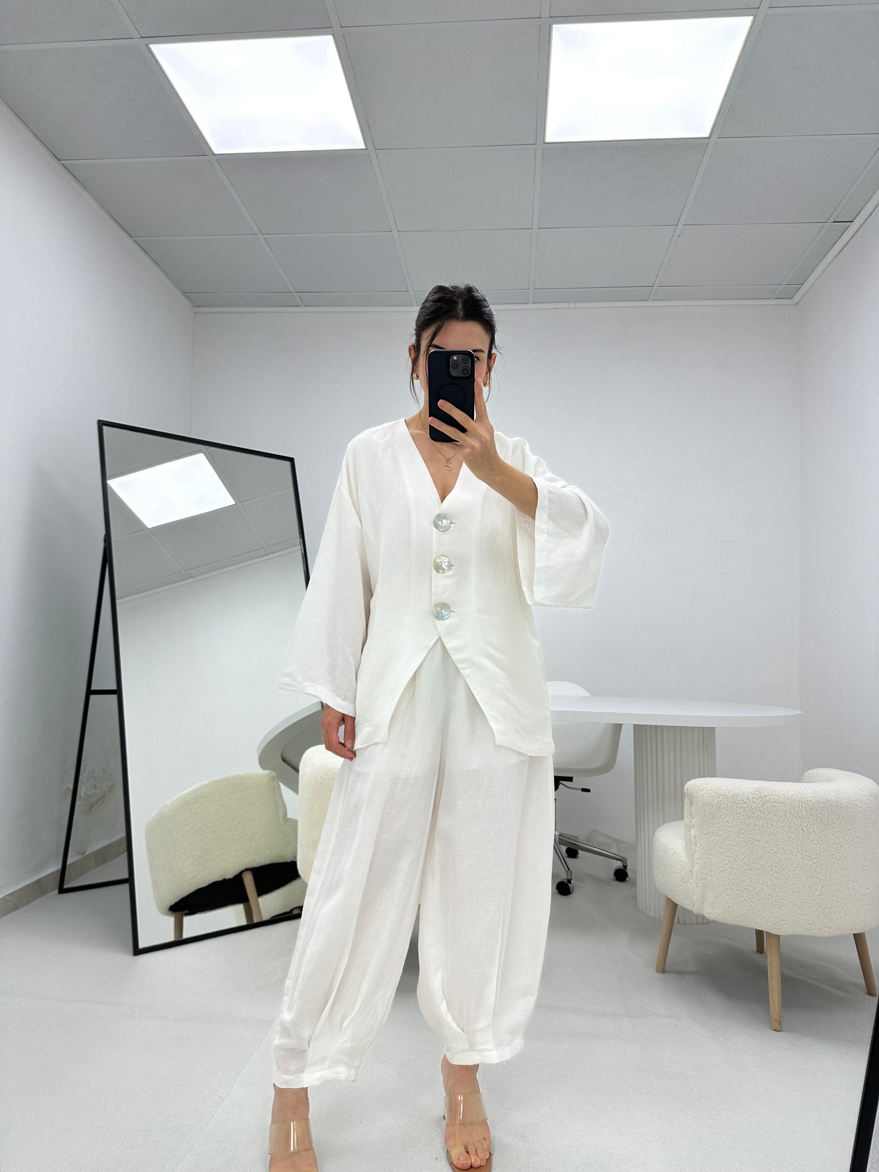 Düğme Detaylı Beyaz Keten Şalvar Model Takım 