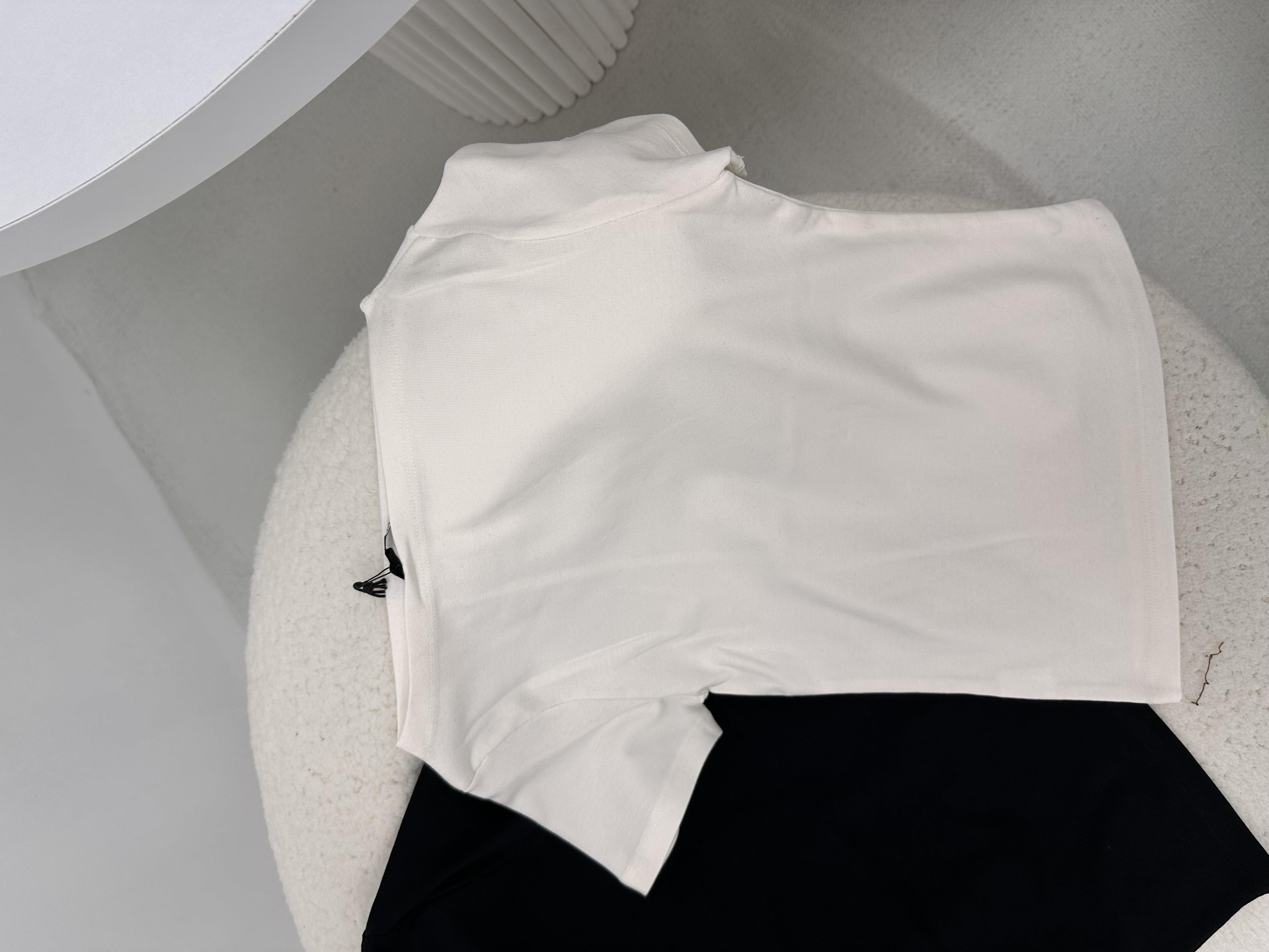 Kısa Kollu Beyaz T-shirt