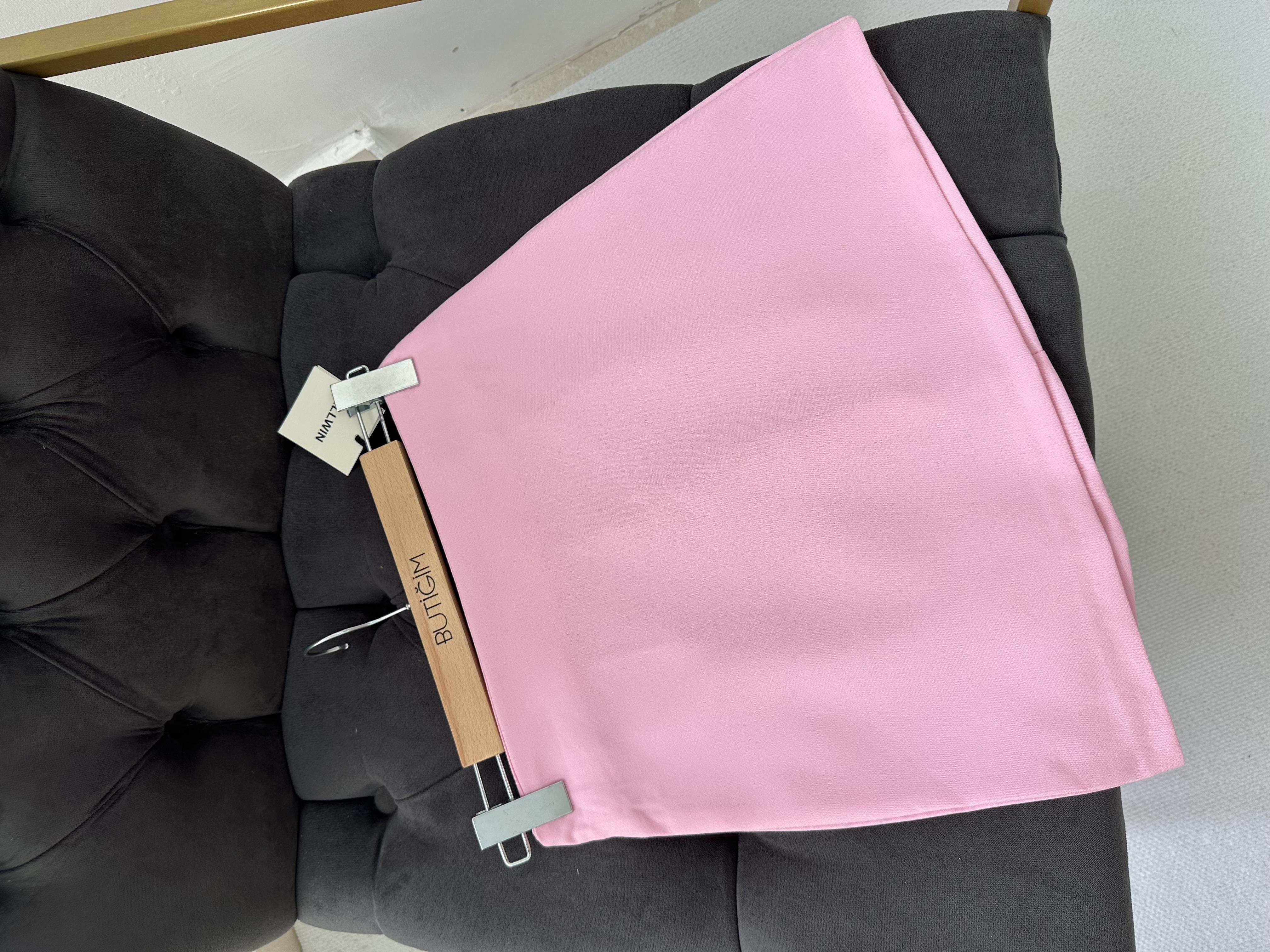 Pembe Etek 