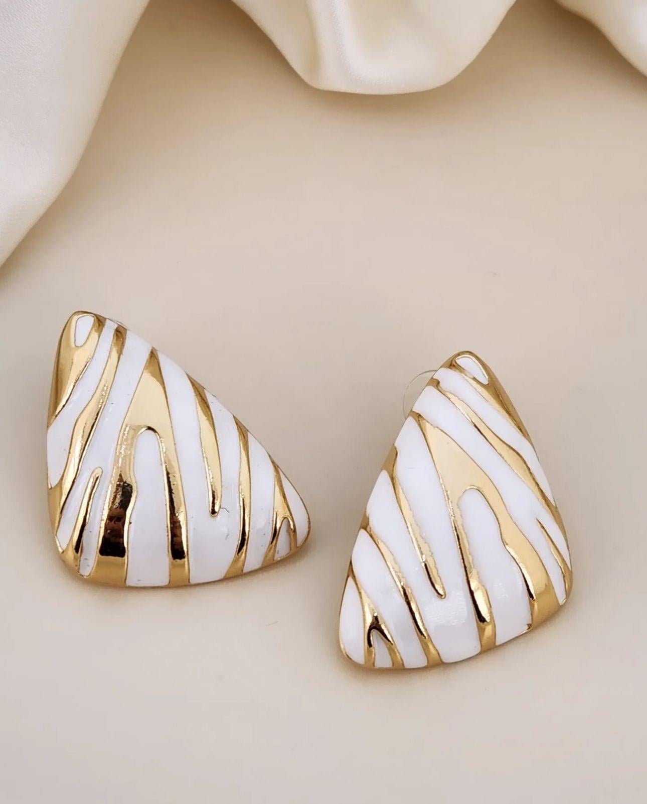 TASARIM GOLD BEYAZ KÜPE