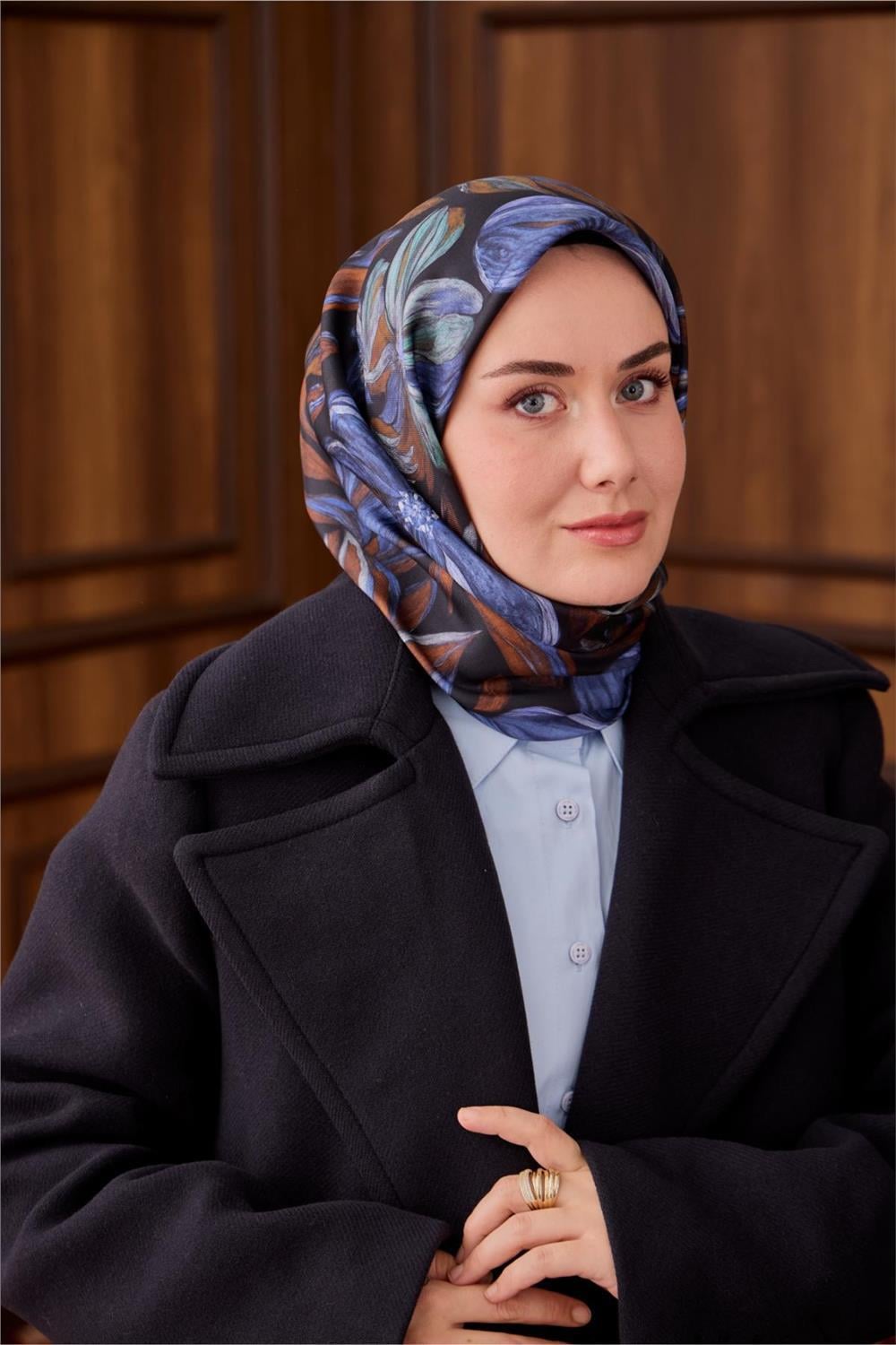 Silk Home Siyah Mavi Çiçek Desen Tivil Dokuma Saf İpek Eşarp-11493-09-KVS0915