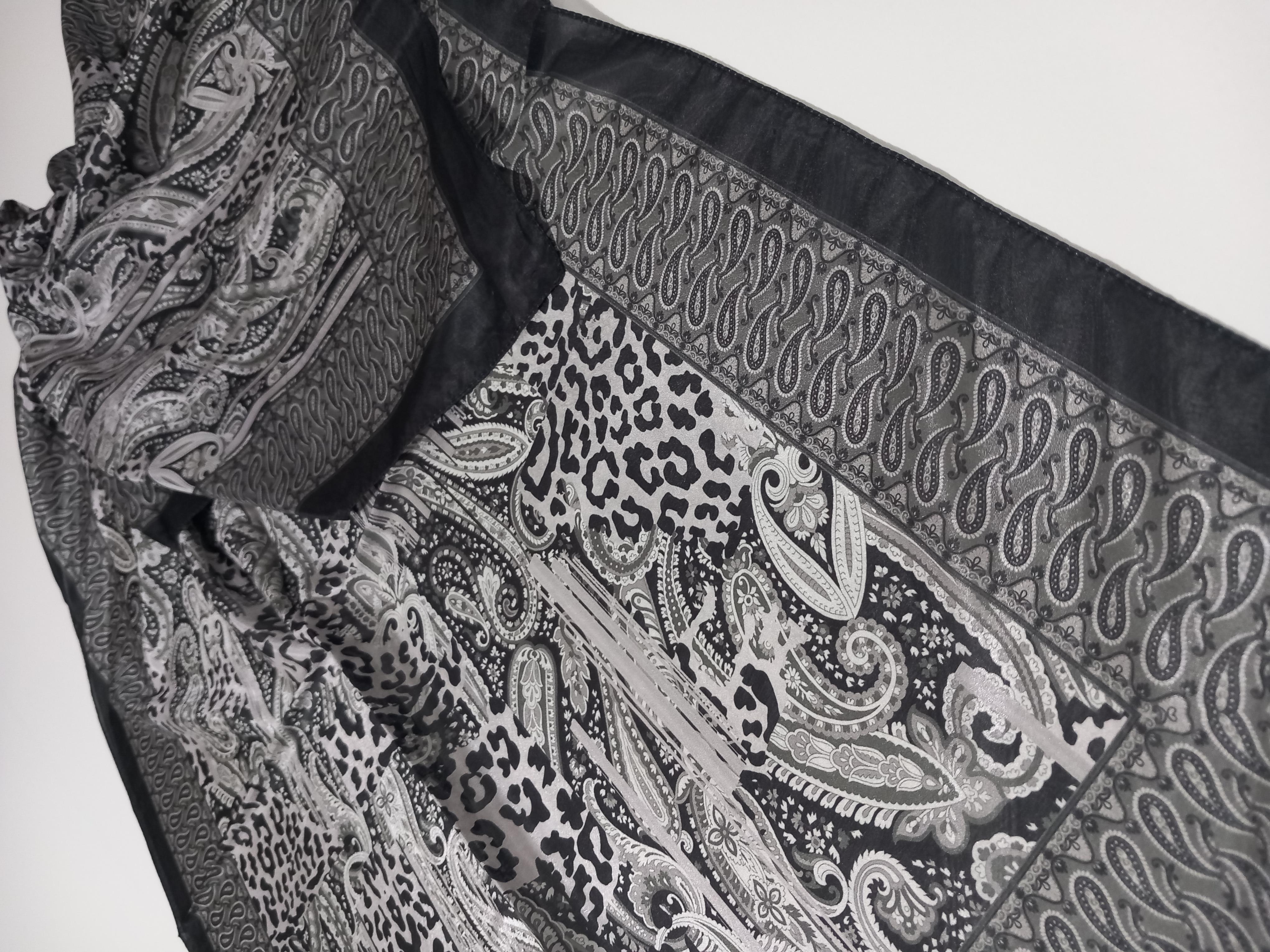 Harem Scarf Brisa Dijital Siyah Gri Leopar Etnik Desen Şal-7502-528-KVS0571