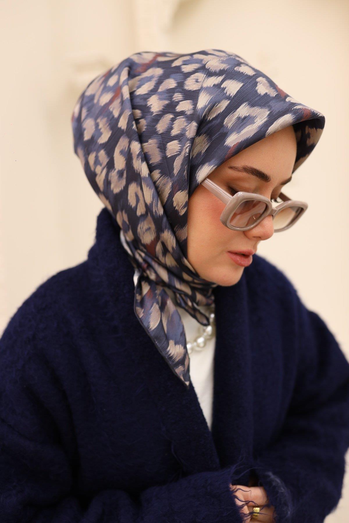 Silk Home Lacivert Leopar Desen Tivil İpek Eşarp-11451-48-KVS0556