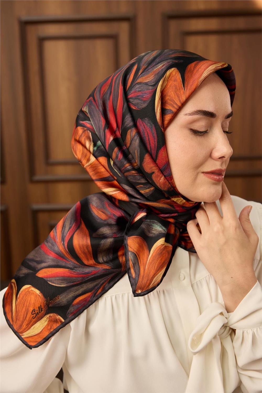Silk Home Siyah Turuncu Çiçek Desen Tivil Dokuma Saf İpek Eşarp-11493-13-KVS0914