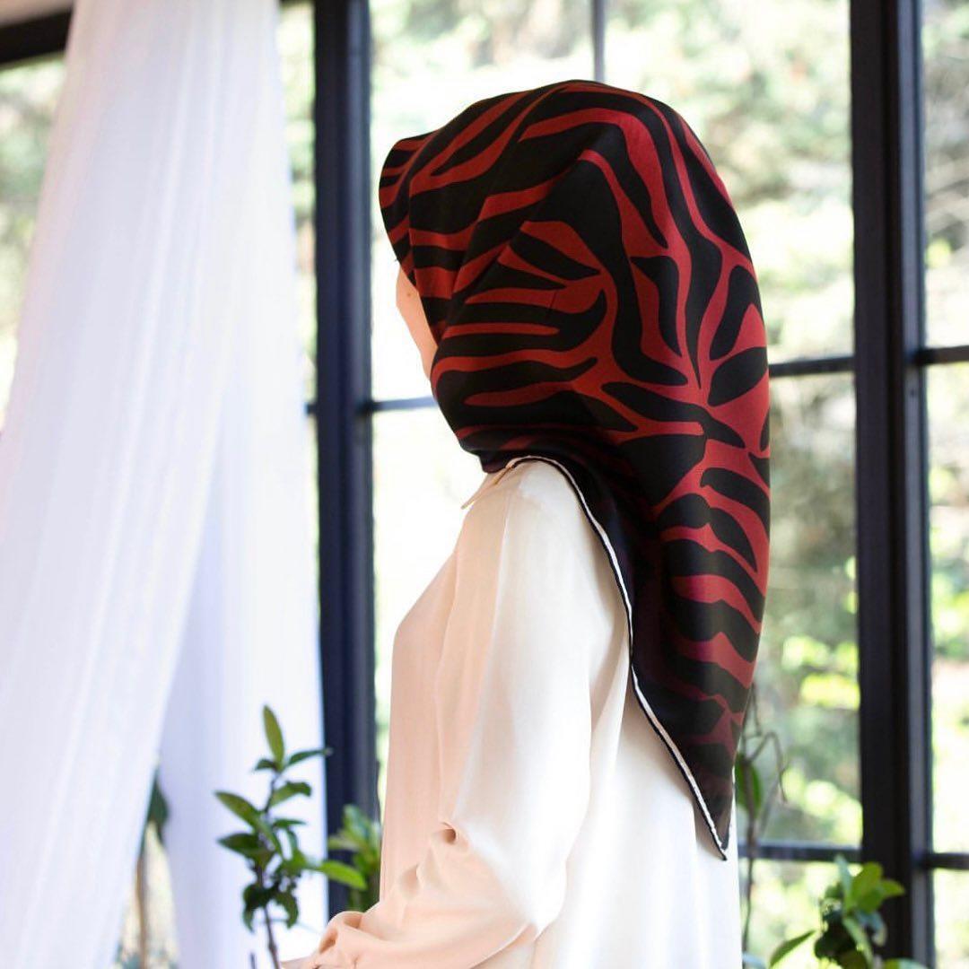 Vissona İpek Siyah Kırmızı Zebra Desen Saf İpek Tivil Dokuma Eşarp-6259-6-KVS0811