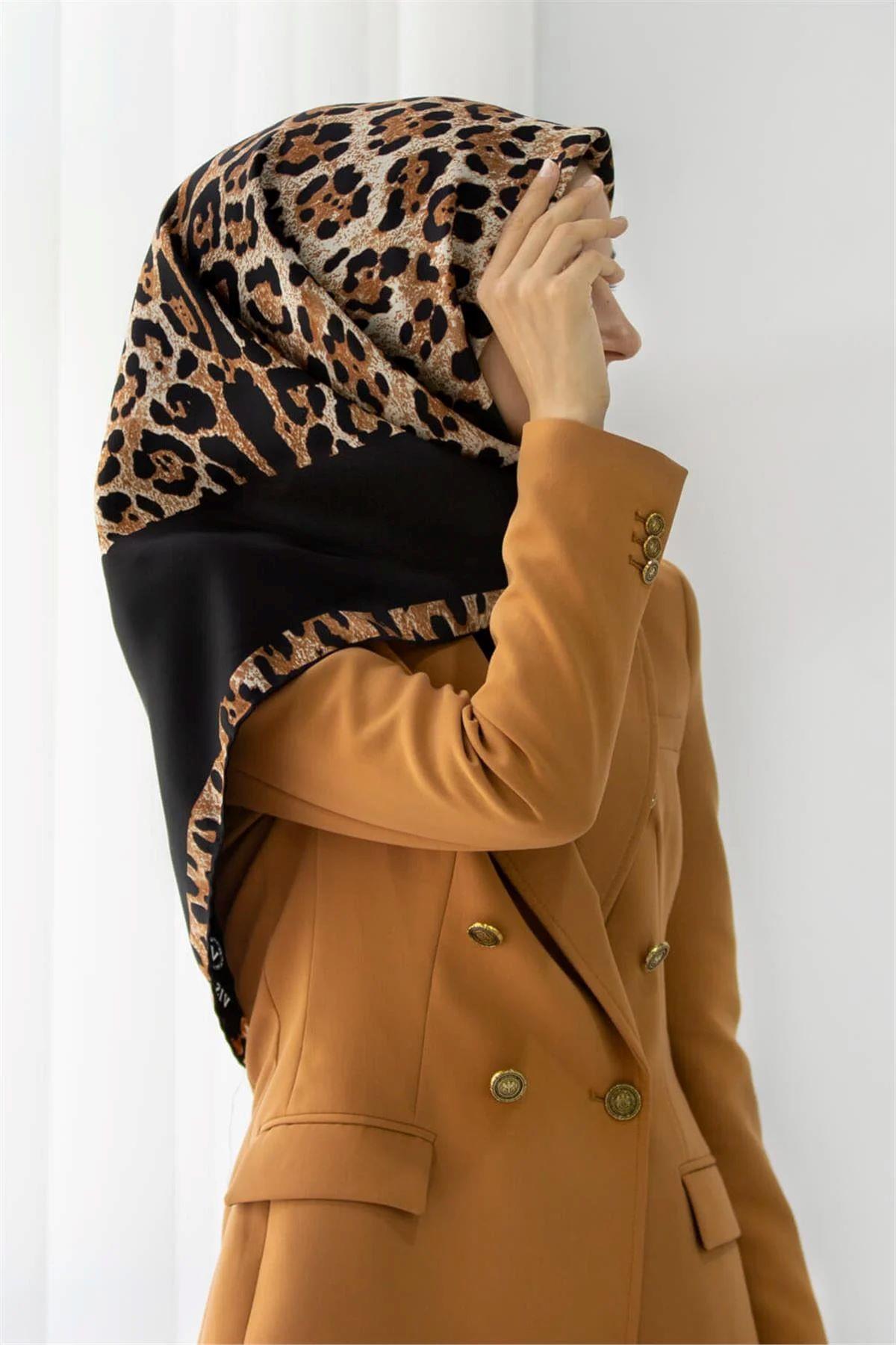 Vissona İpek Siyah Leopar Desen Saf İpek Tivil Dokuma Eşarp-51796-1-KVS0820