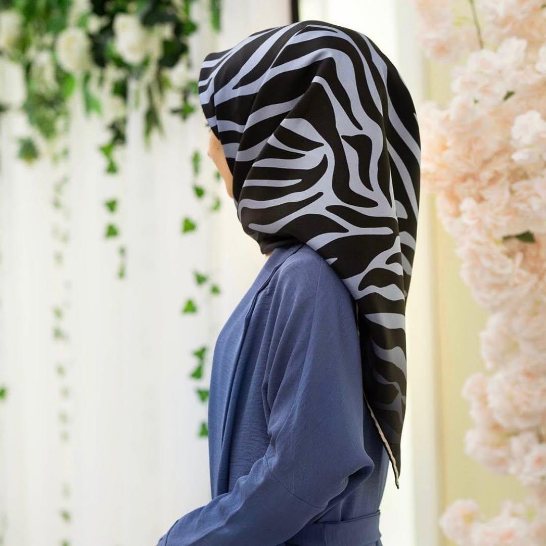 Vissona İpek Siyah Mavi Zebra Desen Saf İpek Tivil Dokuma Eşarp-6259-9-KVS0810