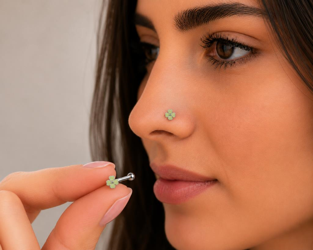 925 Ayar Gümüş Burun Hızması Açık Yeşil  Çiçek Desenli Minimal Nose Stud Kadın Erkek Unisex 8 mm 