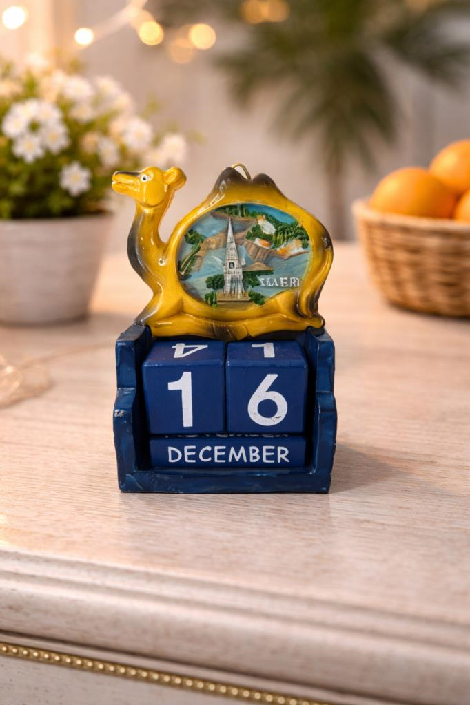 Dekoratif Deve Takvim – Masa & Kitaplık İçin Sürekli Takvim