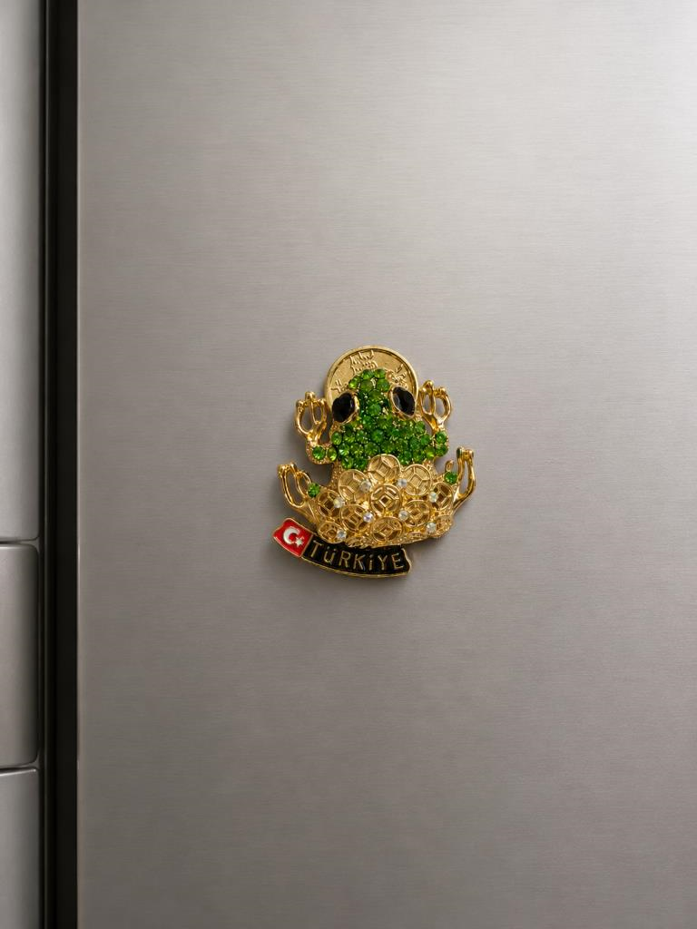 Magnet Taşlı Kurbağa Figürlü Türkiye Hatıra Magneti 6x5 CM – Gold Renk Dekoratif Buzdolabı Süsü