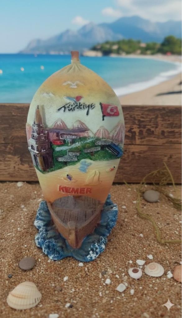 Kemer Temalı Yelkenli Gemi Biblo – Dekoratif Deniz Temalı Masa Üstü Süs, Ev ve Ofis Dekoru (12,5 cm)