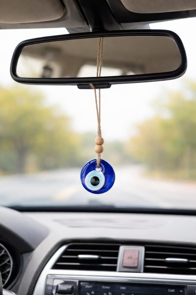 Mavi 4 Cm Cam Nazar Boncuğu Araç Dikiz Aynası Süsü – Minimal İpli Oto İç Aksesuar