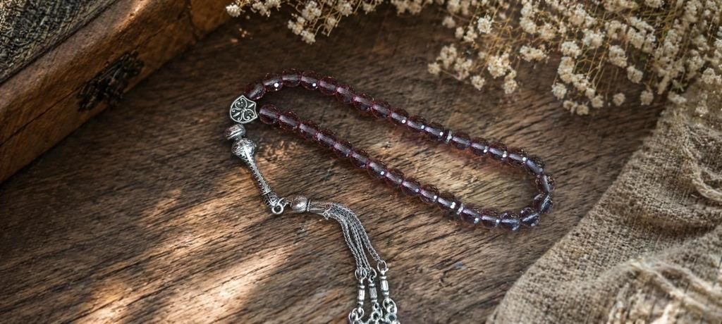 Sultanit Taşı 33 lü Tesbih – Gündüz Pembe Akşam Yeşil Renk Değiştiren Doğal Taş Tesbih | Özel Tasarım