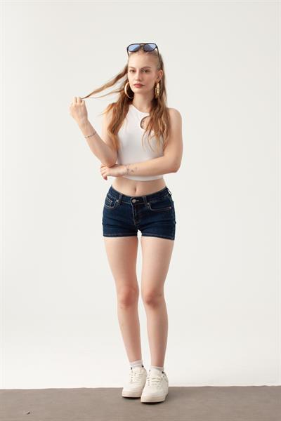K. Kot Rengi Mini Denim Şort